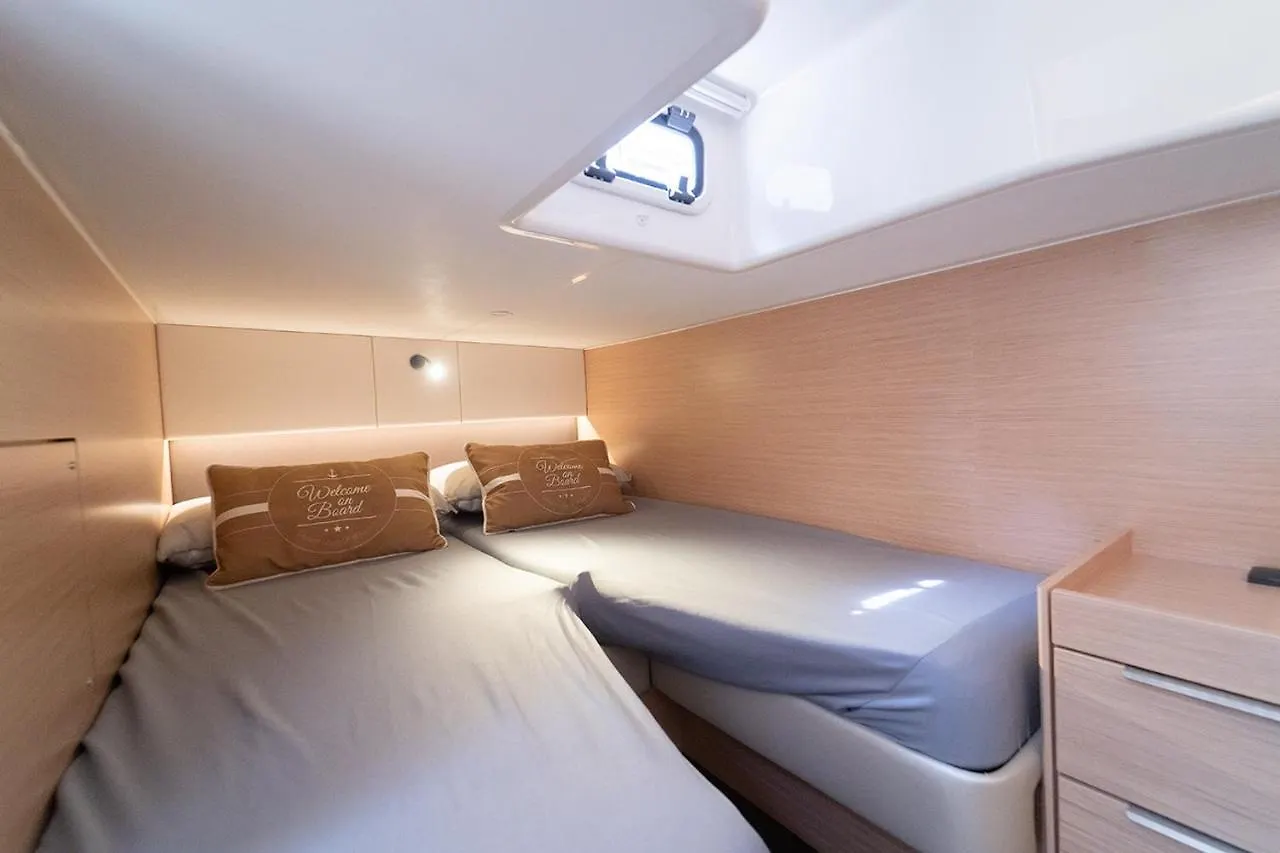 Guest house Royal Art H Duomo - Napoli Centro, By Clapa Group Hotel