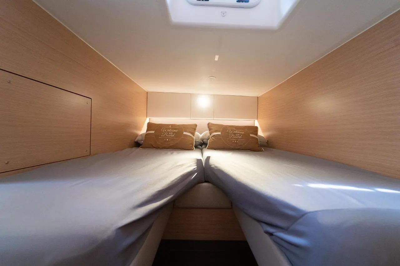 ***** Guest house Royal Art H Duomo - Napoli Centro, By Clapa Group Hotel Italy