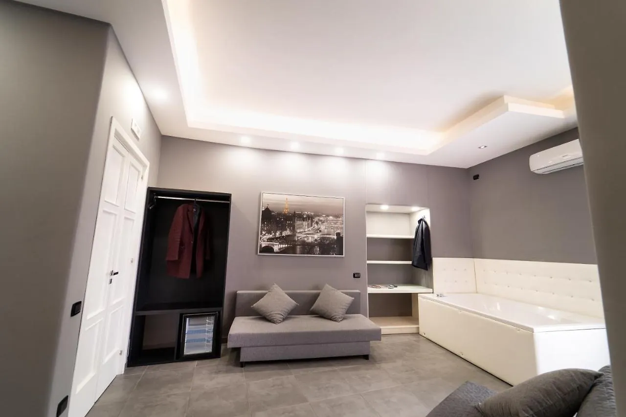 Royal Art H Duomo - Napoli Centro, By Clapa Group Otel İtalya